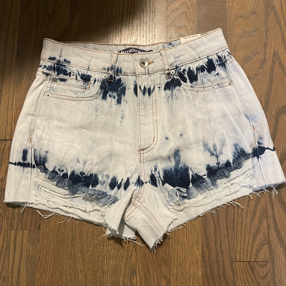 TRACTR BLU HIGH RISE TIE DYE SHORTS